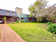 CASA EN VENTA EN CITY BELL 3 DORMITORIOS