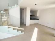 Casa en venta en Ciudad Maderas, 4ta Recámara en PB, 3...