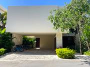 Casa en venta en Ciudad Mayakoba, Cancún, Quintana Roo