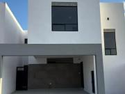 Casa en venta en Ciudad Mirasierra, Saltillo, Coahuila...