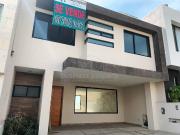 Casa en venta en Ciudad Satélite, Naucalpan de Juárez,...