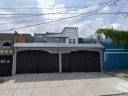 CASA EN VENTA EN CIUDAD SATELITE, NAUCALPAN JUNTO PLAZA...