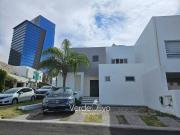 Casa en venta en Claustros de la Catedral, Querétaro