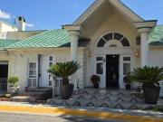 CASA EN VENTA EN CLUB DE GOLF HERMOSA VISTA AL LAGO