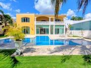 Casa en Venta en Club de Golf La Ceiba