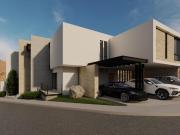 Casa en Venta en Club de Golf La Loma con Alberca