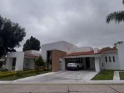 casa en venta en club de golf santa anita, moderna, de...