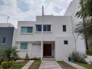 Casa en Venta en Clúster 10 10 10 Lomas de Angelópolis,...