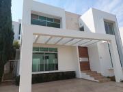Casa en venta en Clúster 10 10 10, Lomas de Angelópolis,...