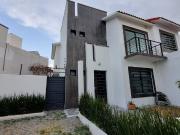 CASA EN VENTA EN CLUSTER PRIVADO CON MEJORAS