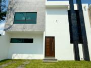 Casa en venta en Cocoyoc con gran plusvalía y alberca...