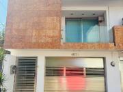 Casa en venta en Col. C?ndido Aguilar