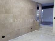 CASA EN VENTA EN COL. CUMBRES 5 SECTOR