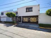 Casa en venta en Col. El Mirador, cerca del Parque...