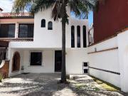 Casa en venta en Col. Granjas del Sur dentro de Priv. de...