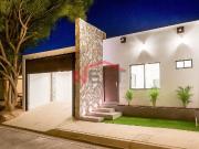 CASA EN VENTA EN COL. JACINTO LOPEZ