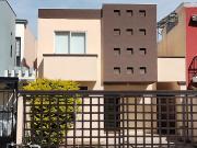 CASA EN VENTA EN COL. PUERTA DE HIERRO EN MONTERREY