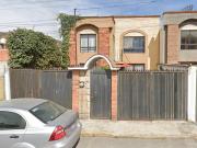 CASA EN VENTA EN COL. SANTIAGO MILTEPEC, TOLUCA, EDOMEX