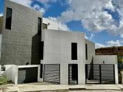 Casa en venta en Colinas de Agua Caliente, Tijuana, Baja...