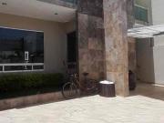 CASA EN VENTA EN COLINAS DE CIMATARIO