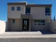 CASA EN VENTA EN COLINAS DE JURIQUILLA