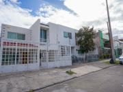 Casa en Venta en Colinas de La Normal, Guadalajara, Jalisco