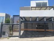 Casa En Venta En Colinas De San Isidro