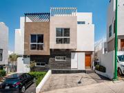 Casa en Venta en Colinas de San Isidro