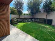 Casa en Venta en Colinas de San Javier con Alberca de...