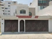 CASA EN VENTA EN COLINAS DEL CIMATORIO, SANTIAGO DE...