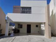 Casa en venta en Colinas del Huajuco, Monterrey, Nuevo León