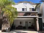 Casa en Venta en Colinas del Huajuco, Monterrey, Nuevo León