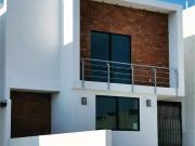 Casa en venta en Colinas del Sol, Morelia, Michoacán de...