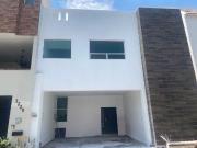 CASA EN VENTA EN COLINAS DEL VALLE