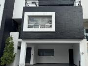 CASA EN VENTA EN COLINAS DEL VALLE