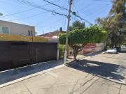 CASA EN VENTA EN COLONIA LA CALMA ZAPOPAN CERCA DE AV...