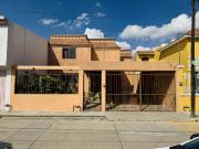 Casa en Venta en Colonia Los Profesionistas, Salamanca, Gto