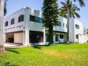 CASA EN VENTA EN COLONIA MÉXICO NTE CON AMPLIO TERRENO,...