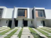 Casa en venta en Colonia San Mateo Otzacatipan FM 24 3434