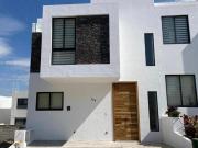 Casa en Venta en Colonia Senderos Monte Verde Tlajomulco...