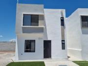Casa en venta en comunidad cerrada en Torreón, Santa Fe