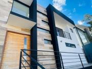 Casa en Venta en Condado de Sayavedra, ubicada en esquina