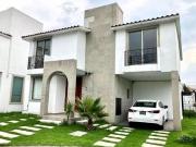 Casa en venta en Condado del Valle, Metepec, Estado de...