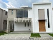 Casa en Venta en Condado del Valle, Toluca
