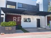 CASA EN VENTA EN CONDESA JURIQUILLA