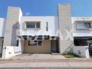 Casa en venta en Condesa Juriquilla 3