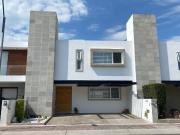 Casa en venta en Condesa Juriquilla ¡Amplia, luminosa y...
