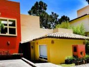 Casa en venta en condominio con amenidades en Valle de Bravo