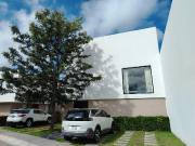 CASA EN VENTA EN CONDOMINIO DENTRO DE CUMBRES DEL LAGO...