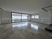 Casa en venta en Condominio dentro de Fraccionamiento La...